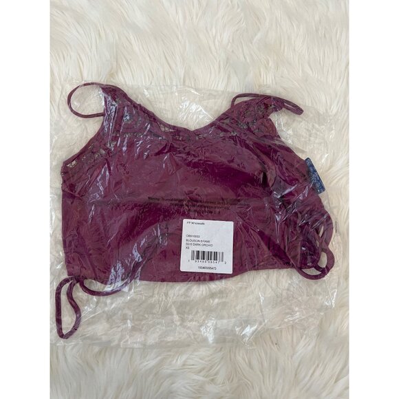 Free People Lace Detail Satin Crop Top With Adjustable Side Ties - Picture 5 of 6